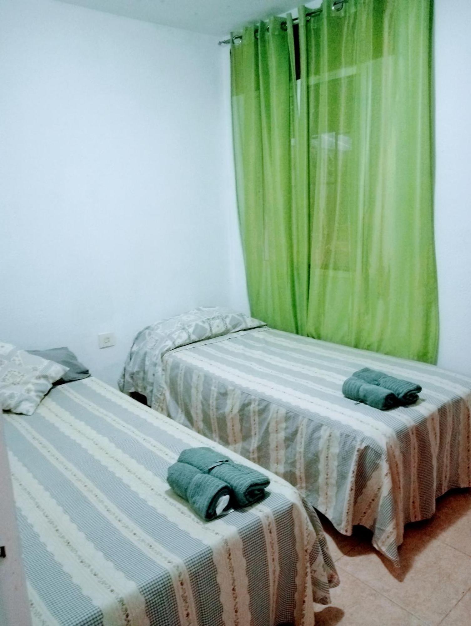 Playa Beach Malaga 3Habts Dobles, Cocina Familiar, Apartamento Completo La Cala Del Moral Eksteriør billede